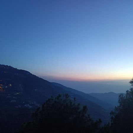 The Summer House Kasauli I Party & Music I Sky Bonfire I Managed By Exotic Stays ภายนอก รูปภาพ