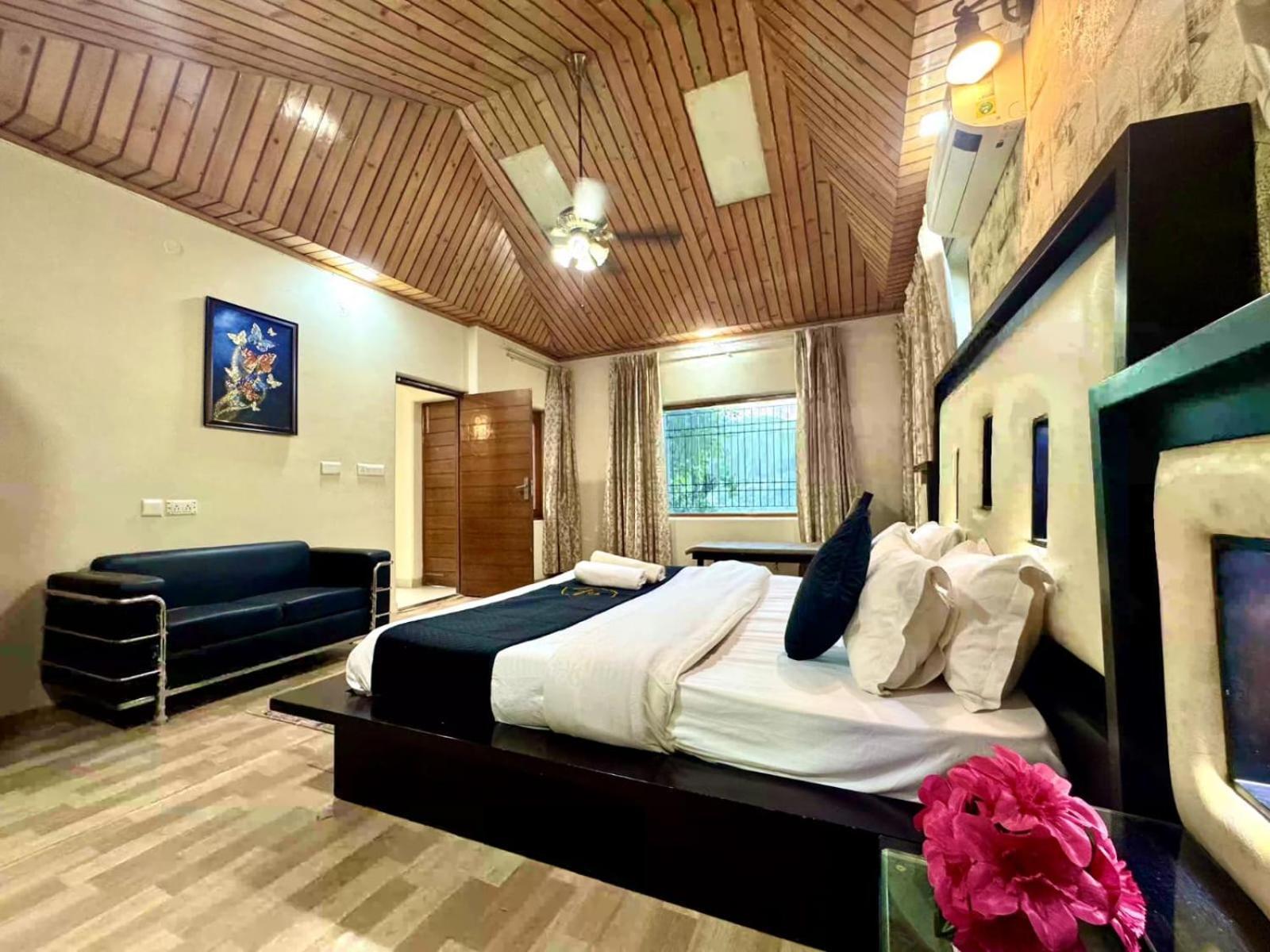 The Summer House Kasauli I Party & Music I Sky Bonfire I Managed By Exotic Stays ภายนอก รูปภาพ