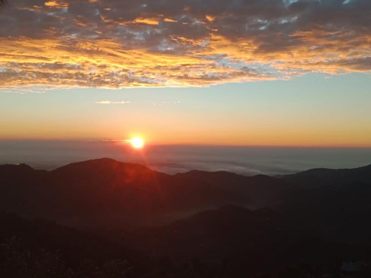 The Summer House Kasauli I Party & Music I Sky Bonfire I Managed By Exotic Stays ภายนอก รูปภาพ