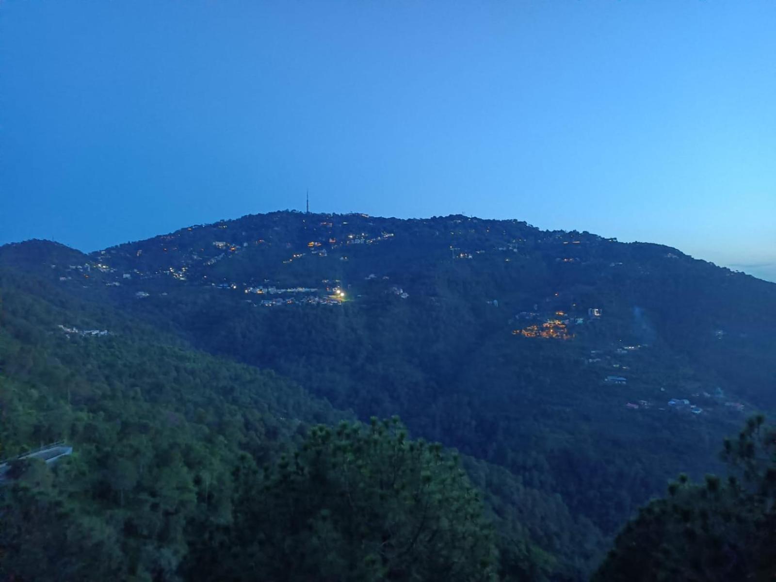 The Summer House Kasauli I Party & Music I Sky Bonfire I Managed By Exotic Stays ภายนอก รูปภาพ