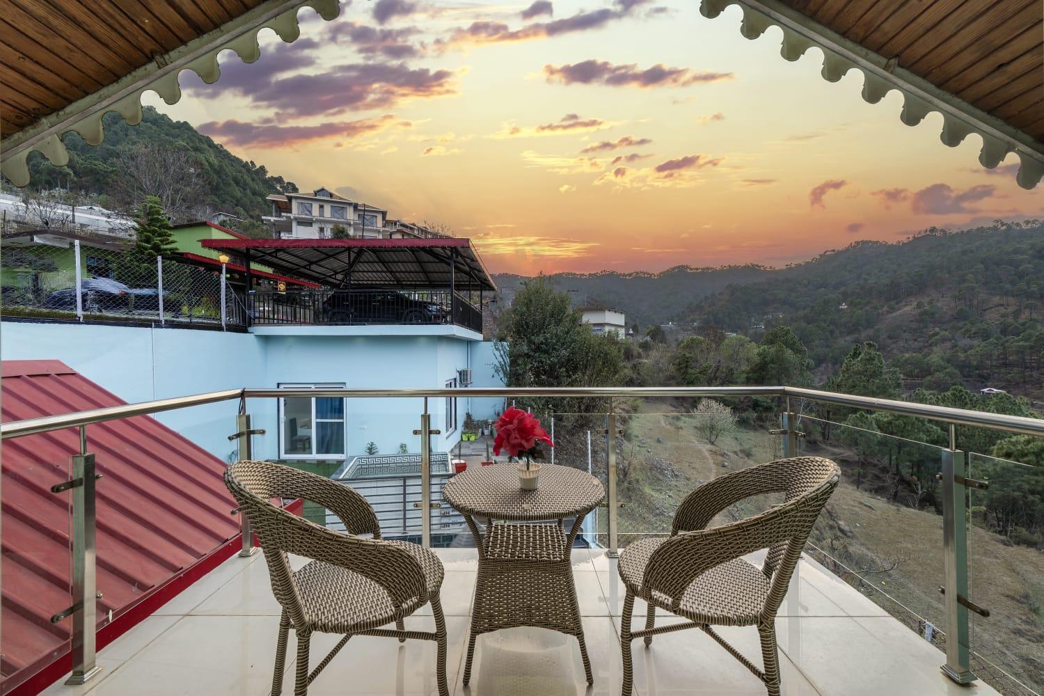 The Summer House Kasauli I Party & Music I Sky Bonfire I Managed By Exotic Stays ภายนอก รูปภาพ